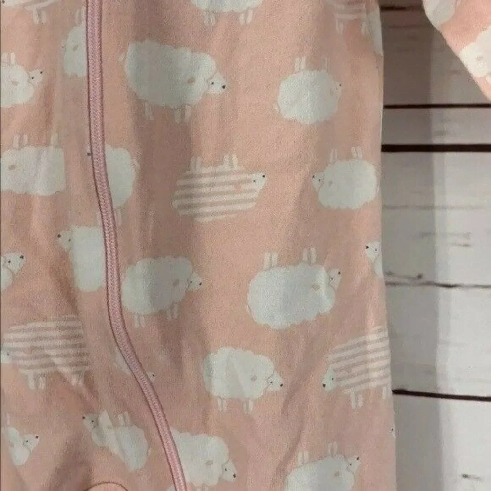 Carter’s Baby Infant Girls Pink White Sheep Animal Footed Sleeper Size 3‎ Months